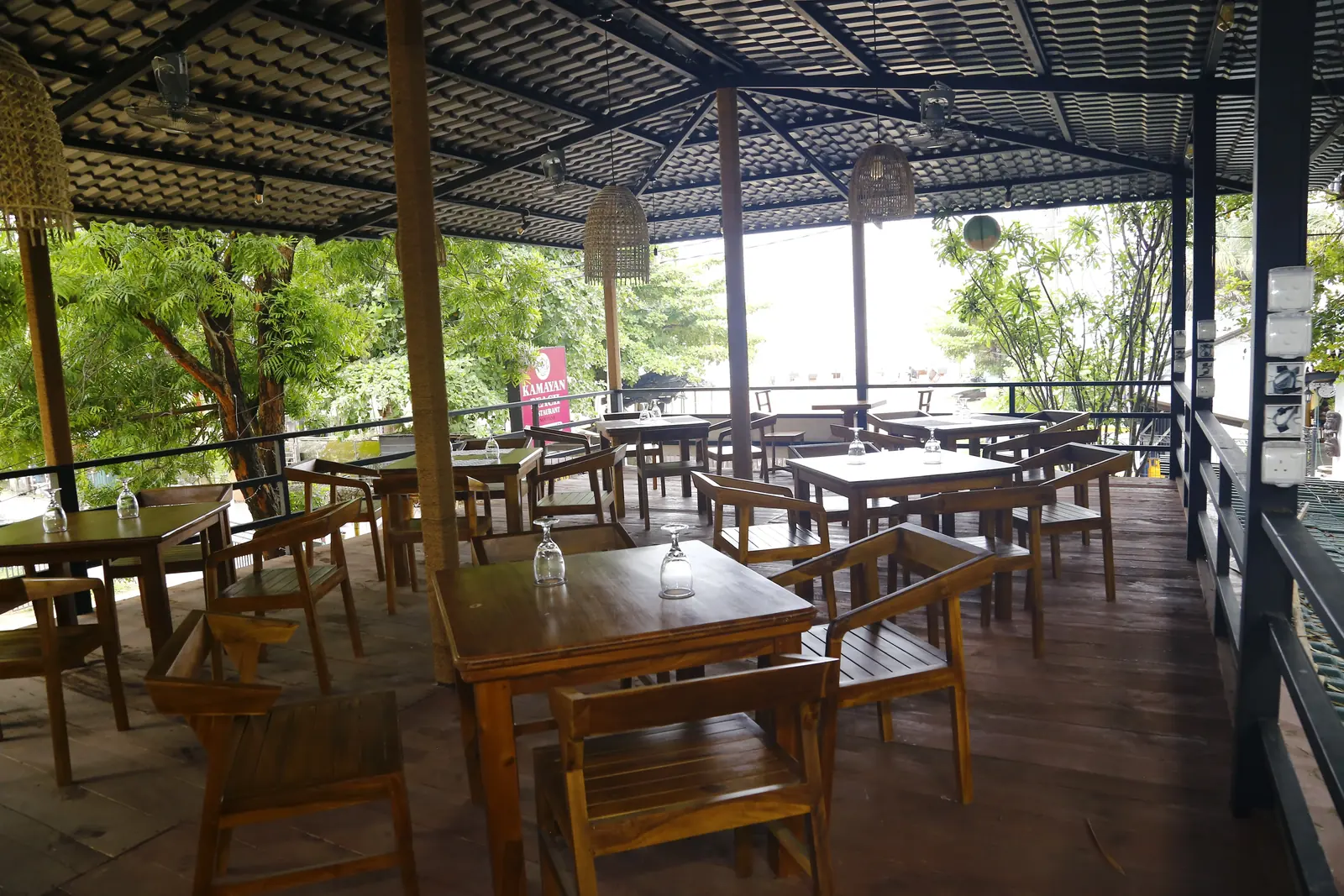 Kamayan restaurant and coastal setting
